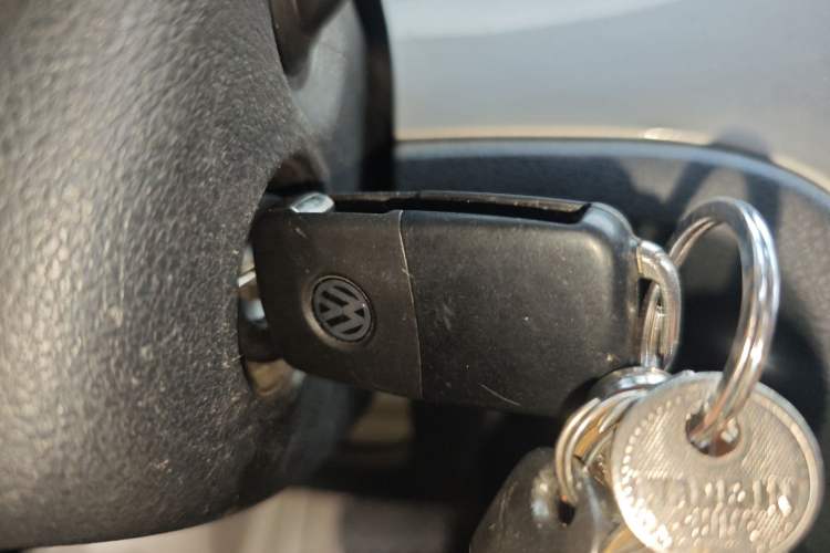 Used Volkswagen Gran Lavida 2014 1.6L Automatic Sport Edition
