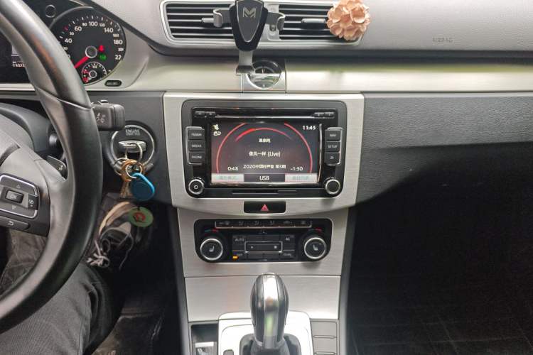 Used Volkswagen FAW-Volkswagen CC 2012 1.8TSI Luxury Model Audio And AC Panel