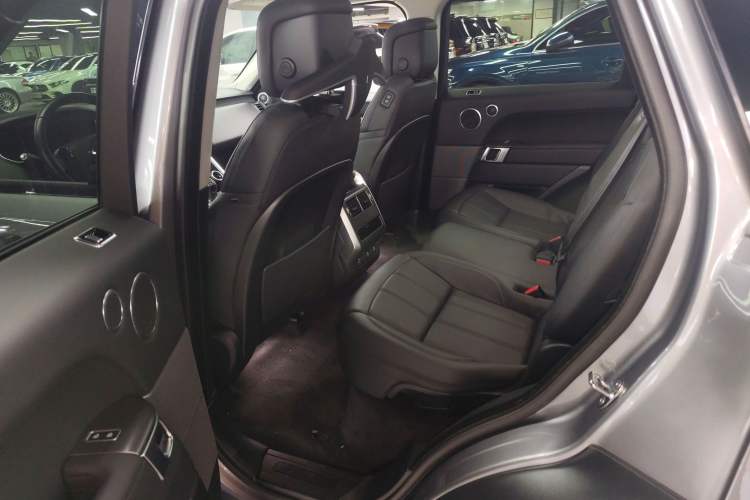 Used Land Rover Range Rover Sport 2022 3.0 L6 SE
