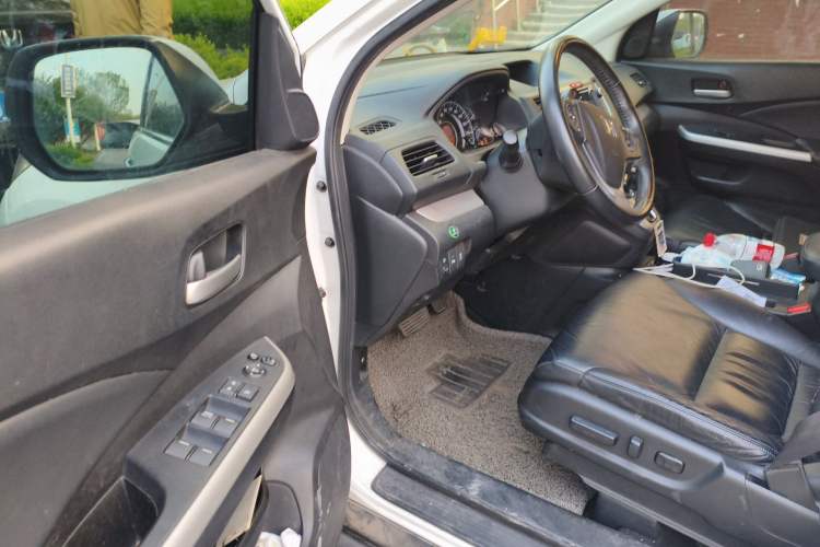 Used Honda CR-V 2013 2.4L four-wheel drive luxury version Driver Seat