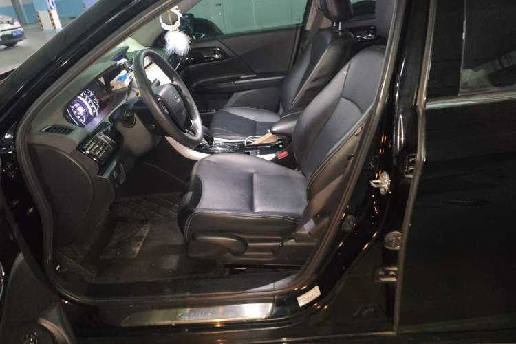 Used Honda Accord 2016 2.0L Comfort Edition
