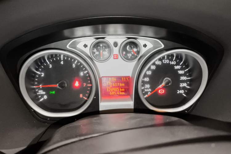 Used Ford Focus 2011 Sedan 1.8L Automatic Fashion Edition