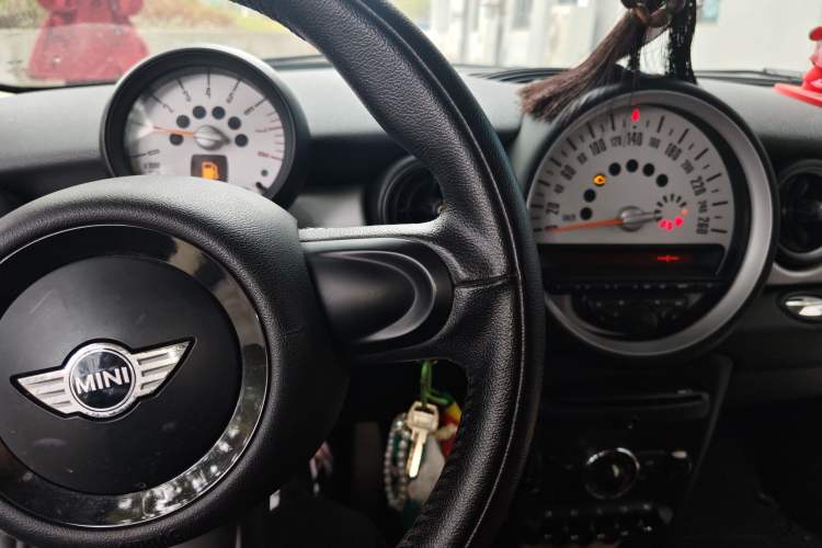 Used MINI MINI 2011 1.6L ONE
