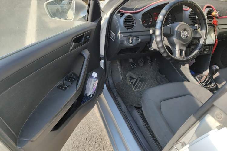 Used Volkswagen Jetta 2013 1.4L Manual Fashion Model