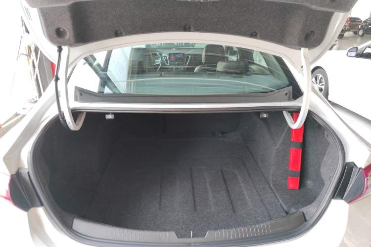 Used Chevrolet Malibu XL 2022 535T Automatic Sport Edition Trunk