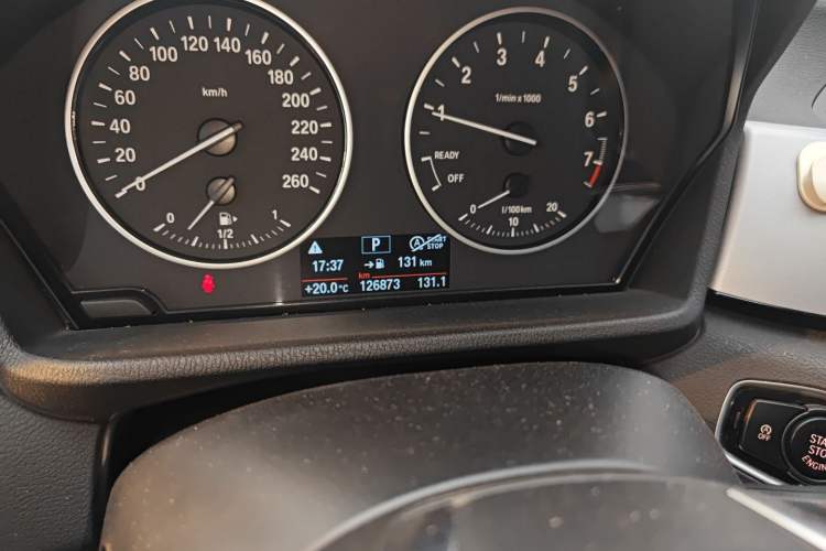 Used BMW X1 2016 sDrive18Li Fashion Model Odometer Close Up