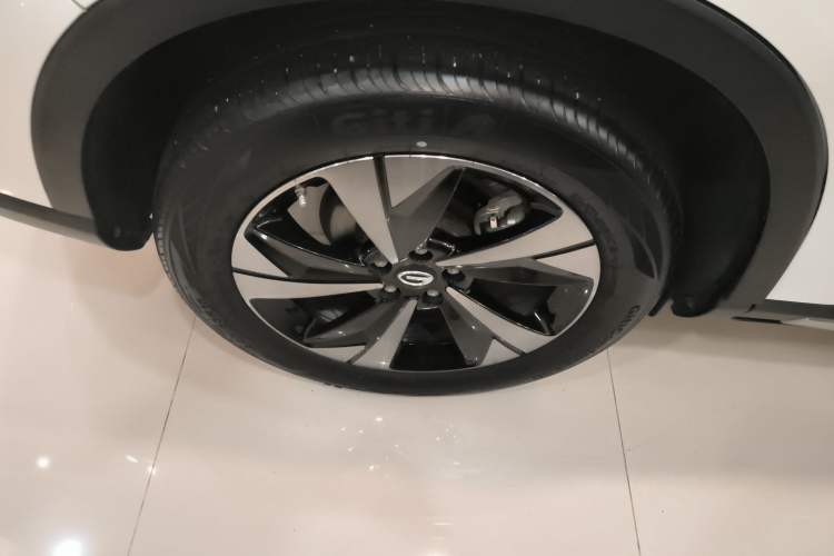 Used GAC Trumpchi GS4 2022 270T Automatic Smart Drive Technology Edition Right Rear Wheel Hub