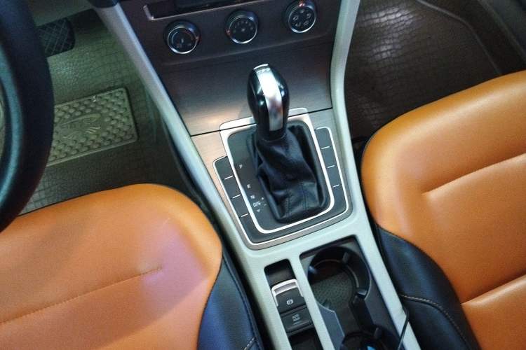 Used Volkswagen Golf 2016 230TSI Automatic Comfort Version
