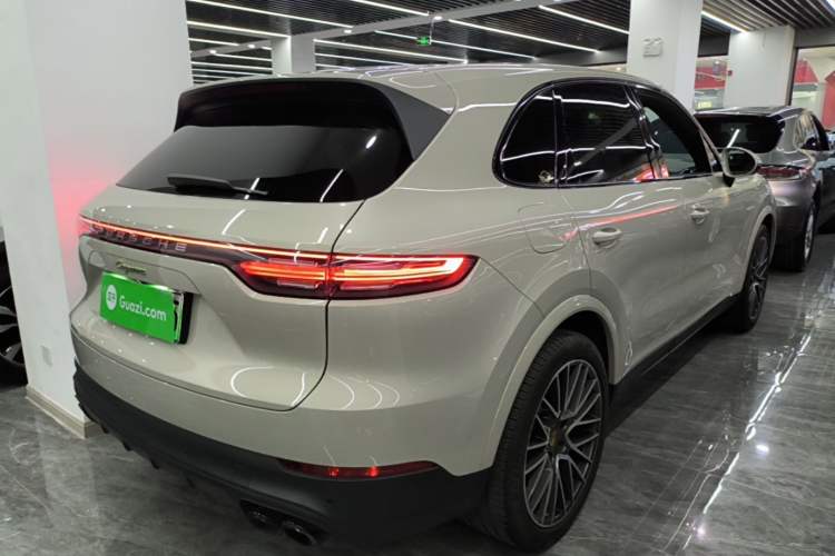 Used Porsche Cayenne E-Hybrid 2020 Cayenne E-Hybrid 2.0T Rear Right 45 Deg