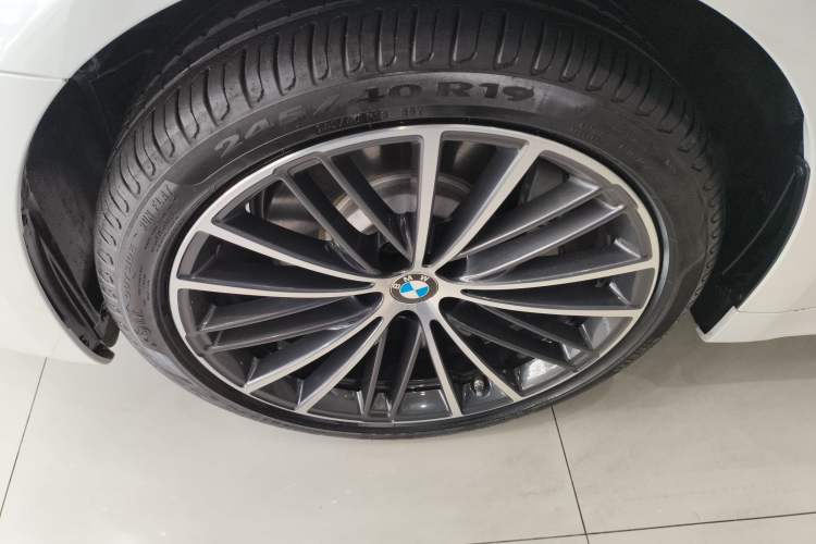 Used BMW 5 Series 2022 Restyled 530Li Leading Edition M Sport Package
