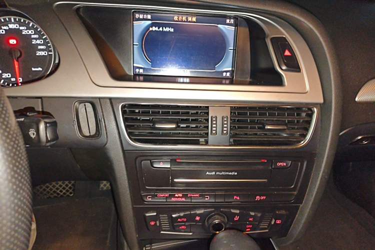 Used Audi A4L 2011 2.0 TFSI Sport Edition
