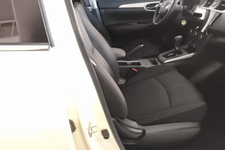 Used Nissan Sylphy 2022 Classic 1.6XE CVT Comfort Edition Right Front Seat