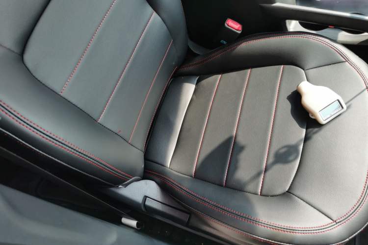 Used Kia Sportage R 2015 2.0L Automatic Two-Wheel Drive GL Right Front Seat