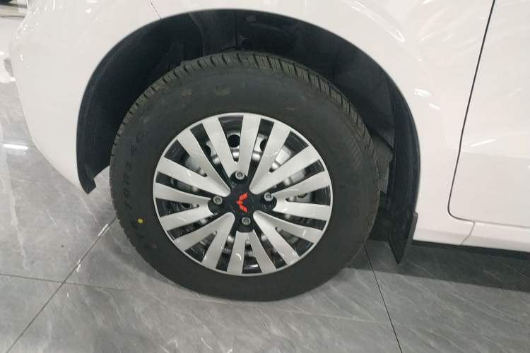 Used Wuling Hongguang V 2022 1.5L Jingqu Edition Electric-Assist LAR