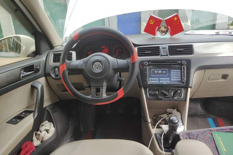 Used Volkswagen Santana 2013 1.6L Manual Comfort Edition Steering Wheel