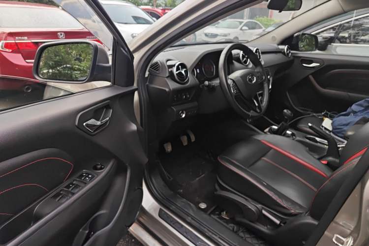 Used Soueast DX3 2016 1.5L Manual Luxury Edition
