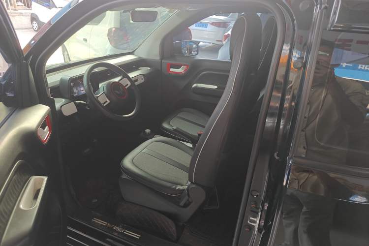 Used Wuling Hongguang MINIEV 2022 GAMEBOY 200km Gaming Edition with Lithium Iron Phosphate Left Front Seat