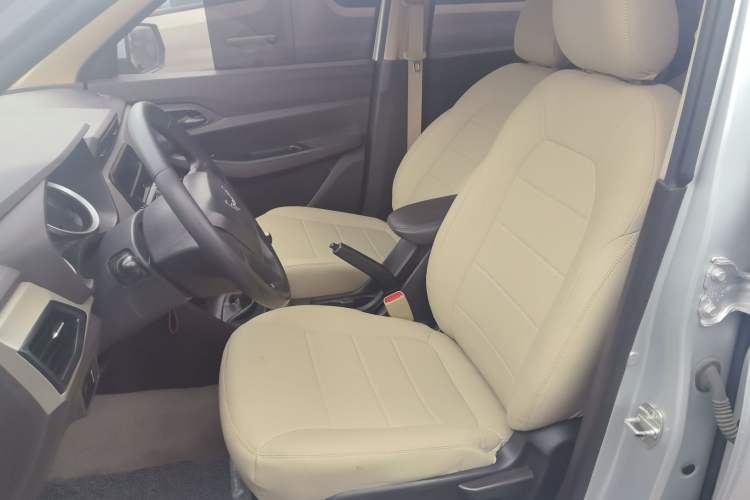 Used Wuling Hongguang 2019 1.5L S Standard Version China VI LAR
