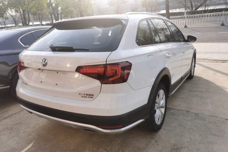 Used Volkswagen C-TREK 2018 230TSI DSG Comfort Model
