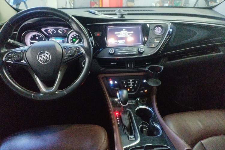 Used Buick Envision 2018 28T Four-Wheel Drive Elite Version Center Console