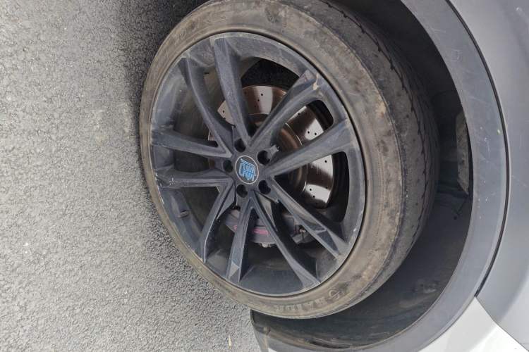 Used BYD Tang New Energy 2021 DM 2.0T Four-Wheel Drive High-Performance Flagship Model Right Front Wheel Hub