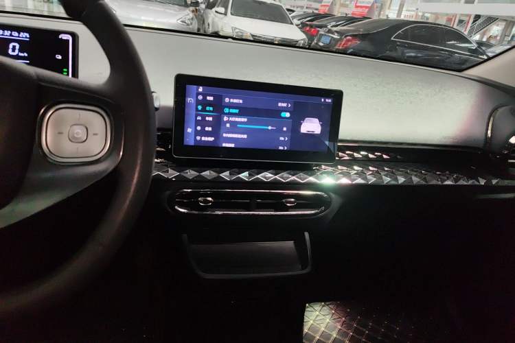 Used JAC Yiwei 3 2024 Zhi'ai Edition 330km Lite Audio And AC Panel
