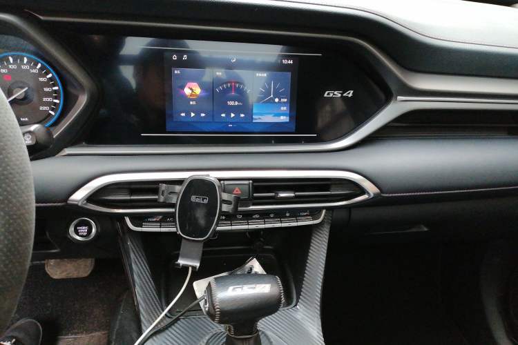 Used GAC Trumpchi GS4 2020 270T Automatic Elite Tech Edition Audio And AC Panel