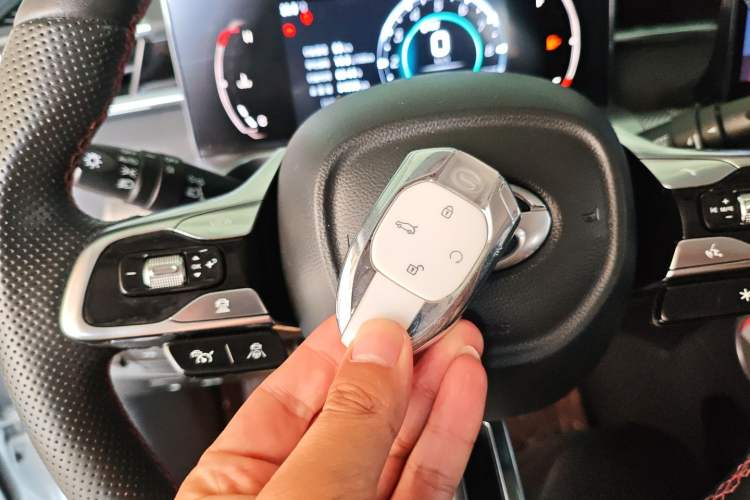 Used GAC Trumpchi EMKOO 2022 1.5T Supernova Pro Edition Vehicle Key