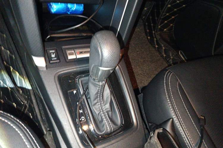 Used Subaru Forester 2018 2.0i Fashion Navigation Edition Gear Lever