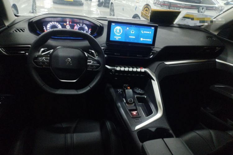 Used Peugeot 5008 2021 360THP 5-Seater Strength Edition Center Console