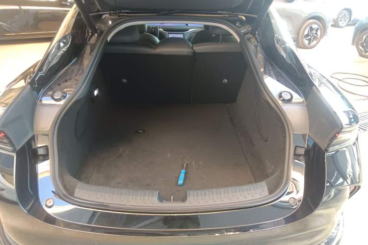 Used IM L6 2024 Max Enhanced Performance Edition Trunk