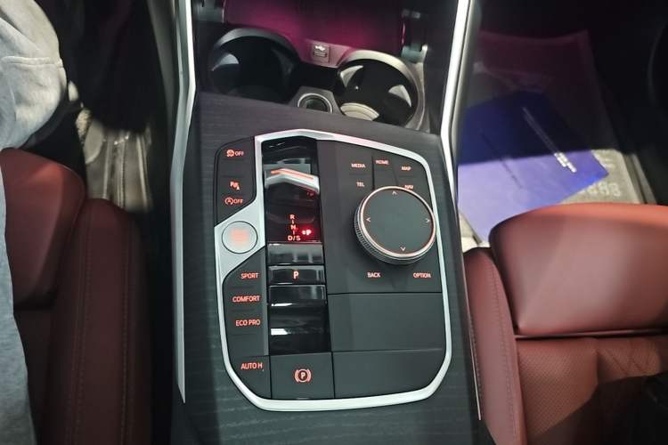 Used BMW 3 Series 2025 325Li M Sport Package Gear Lever