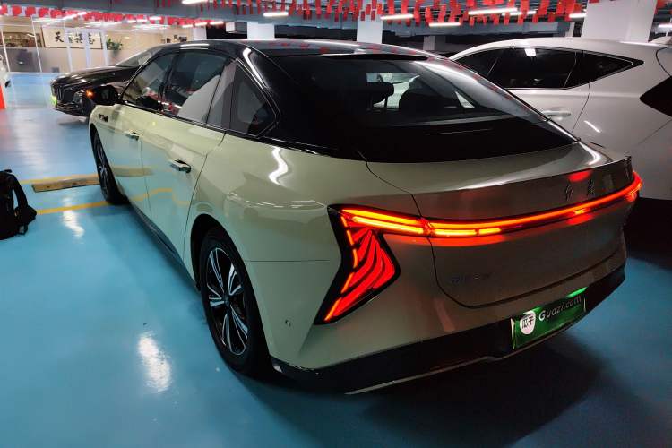 Used Hongqi EH7 2024 690 Pro