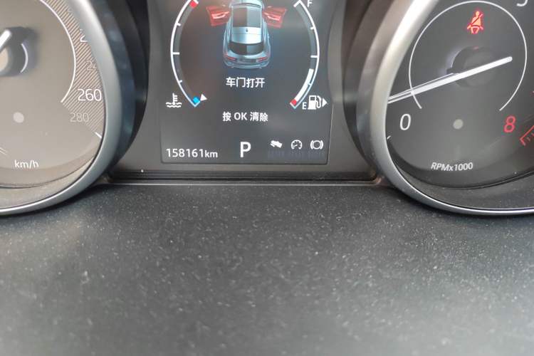 Used Jaguar E-PACE 2018 P200 S China V-standard Odometer Close Up