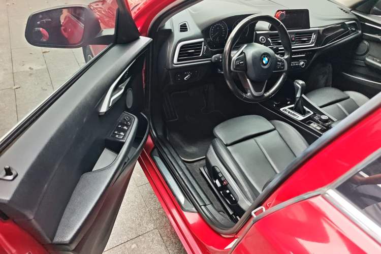 Used BMW 1 Series 2018 118i Sport Edition Driver Seat