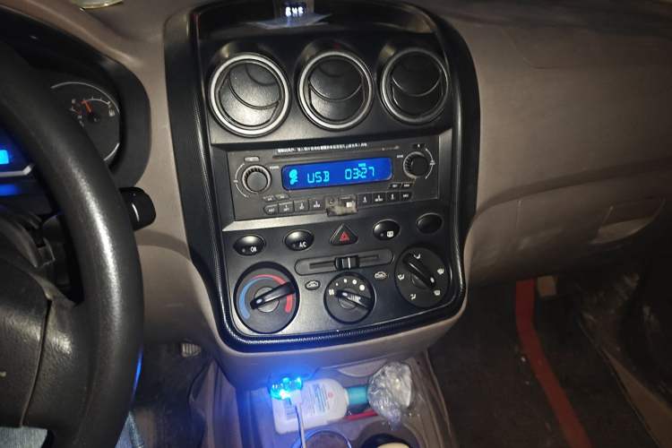 Used Wuling Hongguang 2014 1.2L Standard Model China IV