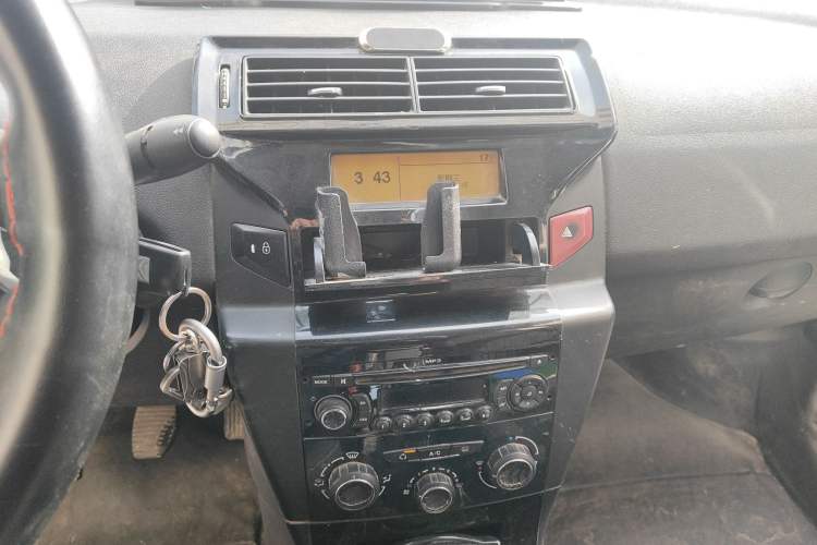 Used Citroen C-Quatre 2016 Classic Sedan 1.6L Manual CNG Audio And AC Panel