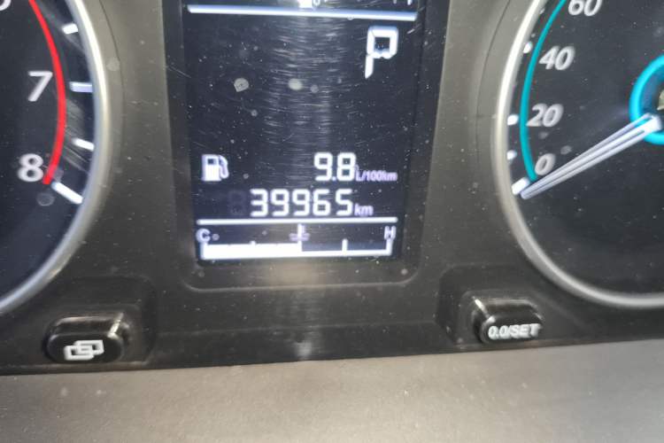 Used FORTHING Joyear XV 2016 1.6L CVT Comfort Model Odometer Close Up