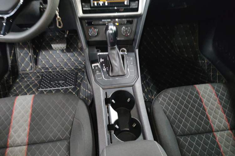 Used Volkswagen Lamando 2019 230TSI DSG Fashion Edition China VI