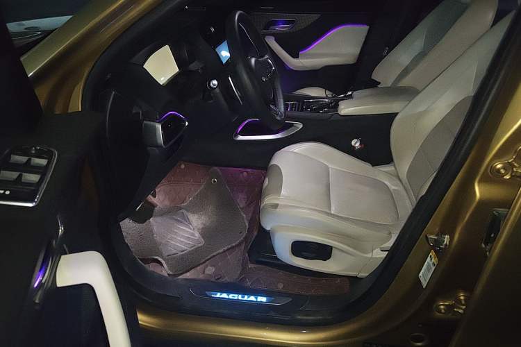 Used Jaguar F-PACE 2016 3.0 SC Four-Wheel Drive S High-Performance First-Edition Limited Model