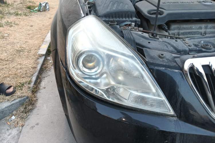 Used Buick Excelle 2013 1.5L Manual Classic Model
