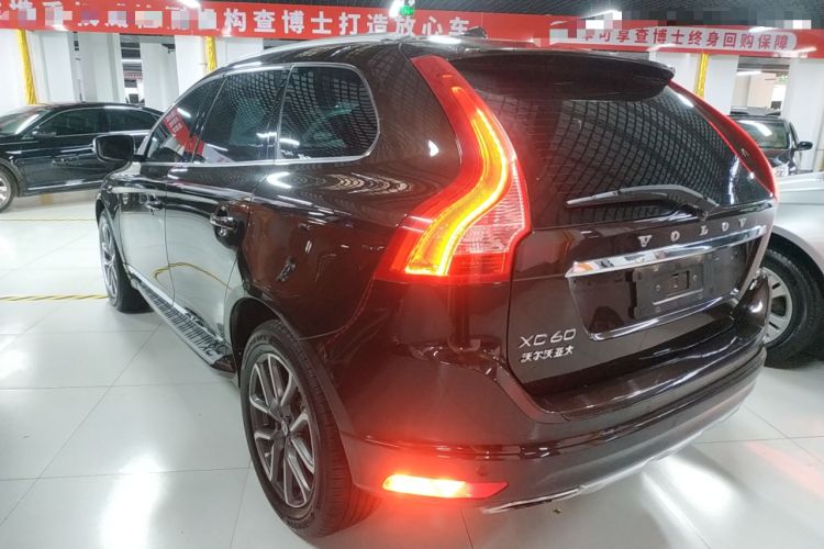 Used Volvo XC60 2017 T5 AWD Smart Upgrade Edition Exterior 2