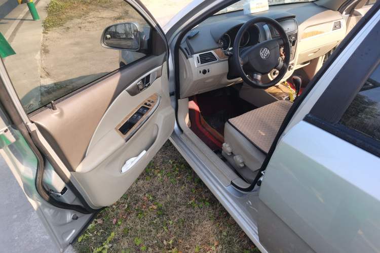 Used Buick Excelle 2015 1.5L Automatic Classic Model