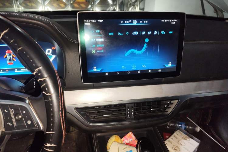 Used BYD Tang 2019 2.0T Automatic SmartConnect Luxury 7-Seater China VI Standard Audio And AC Panel