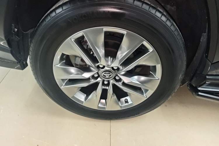 Used Toyota Wildlander 2020 2.0L CVT Two-Wheel Drive Luxury Edition Right Rear Wheel Hub