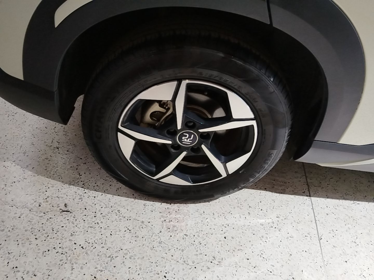 BYD Yuan UP 2024 401KM Leading Edition — снимка 11