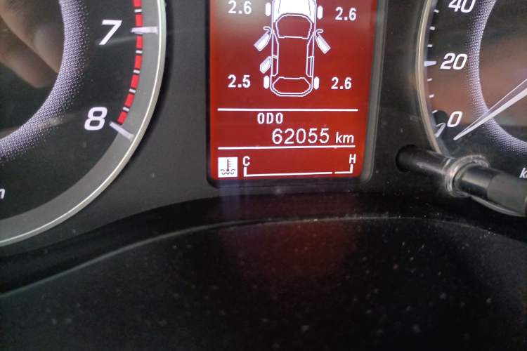 Used Baojun 560 2015 1.8L manual luxury version Odometer Close Up