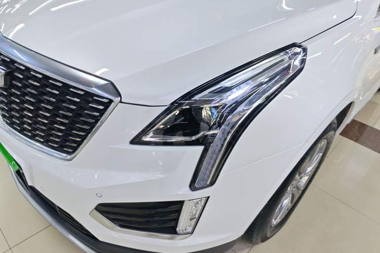 Used Cadillac XT5 2021 28T Luxury Model Left Front Headlight