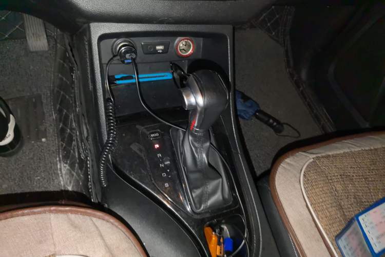 Used Baojun 730 2019 1.5T CVT Fashion Model 7 Seats China VI Emission Standard Gear Lever