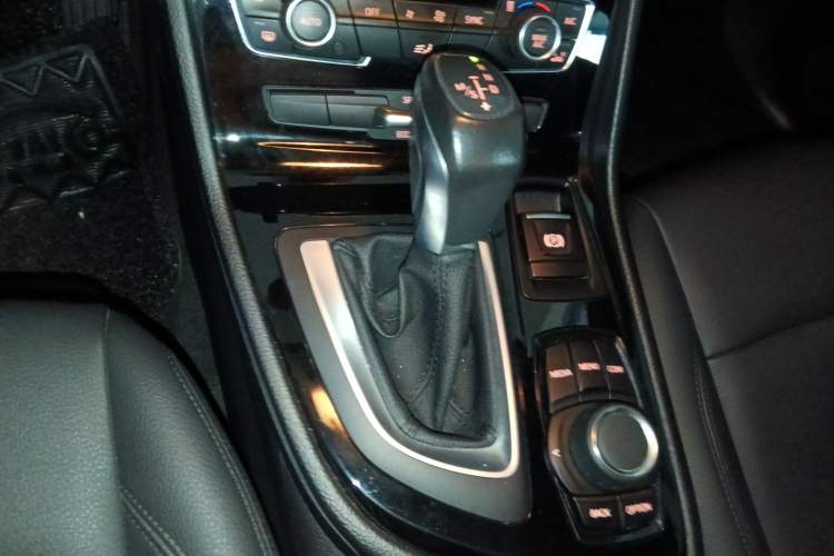 Used BMW 2 Series Active Tourer 2018 218i Leading Model Gear Lever